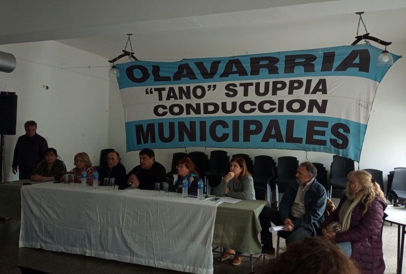 Paritarias municipales: abrazo simb�lico al Hospital y asamblea